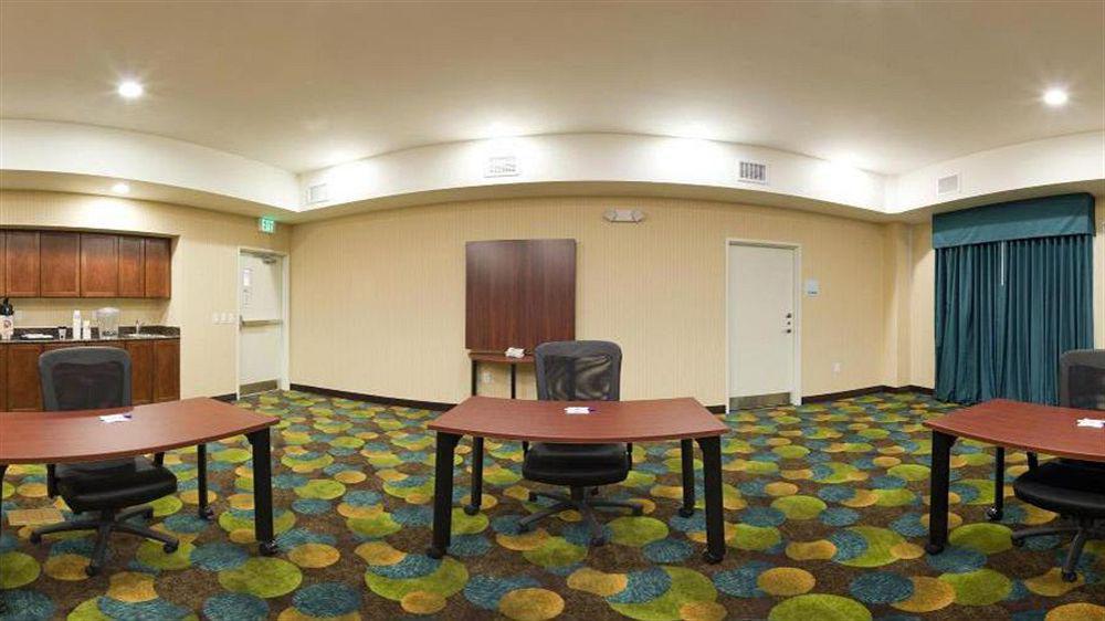 Holiday Inn Express & Suites North Τοπέκα Εξωτερικό φωτογραφία