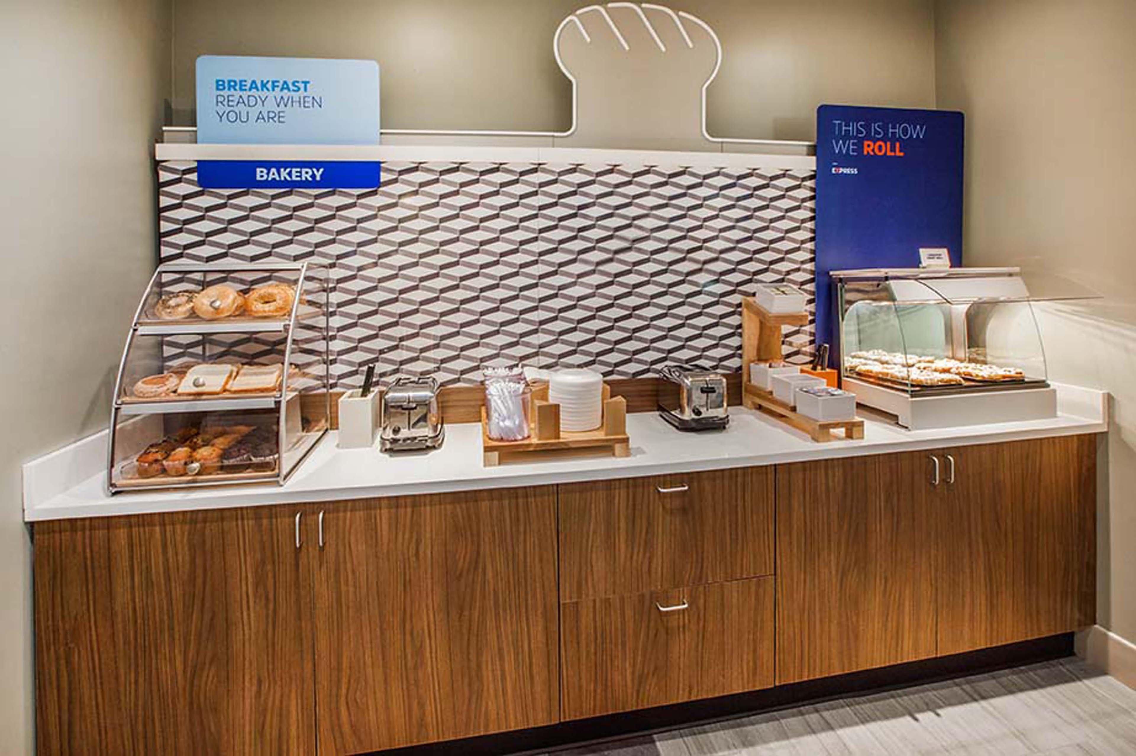 Holiday Inn Express & Suites North Τοπέκα Εξωτερικό φωτογραφία