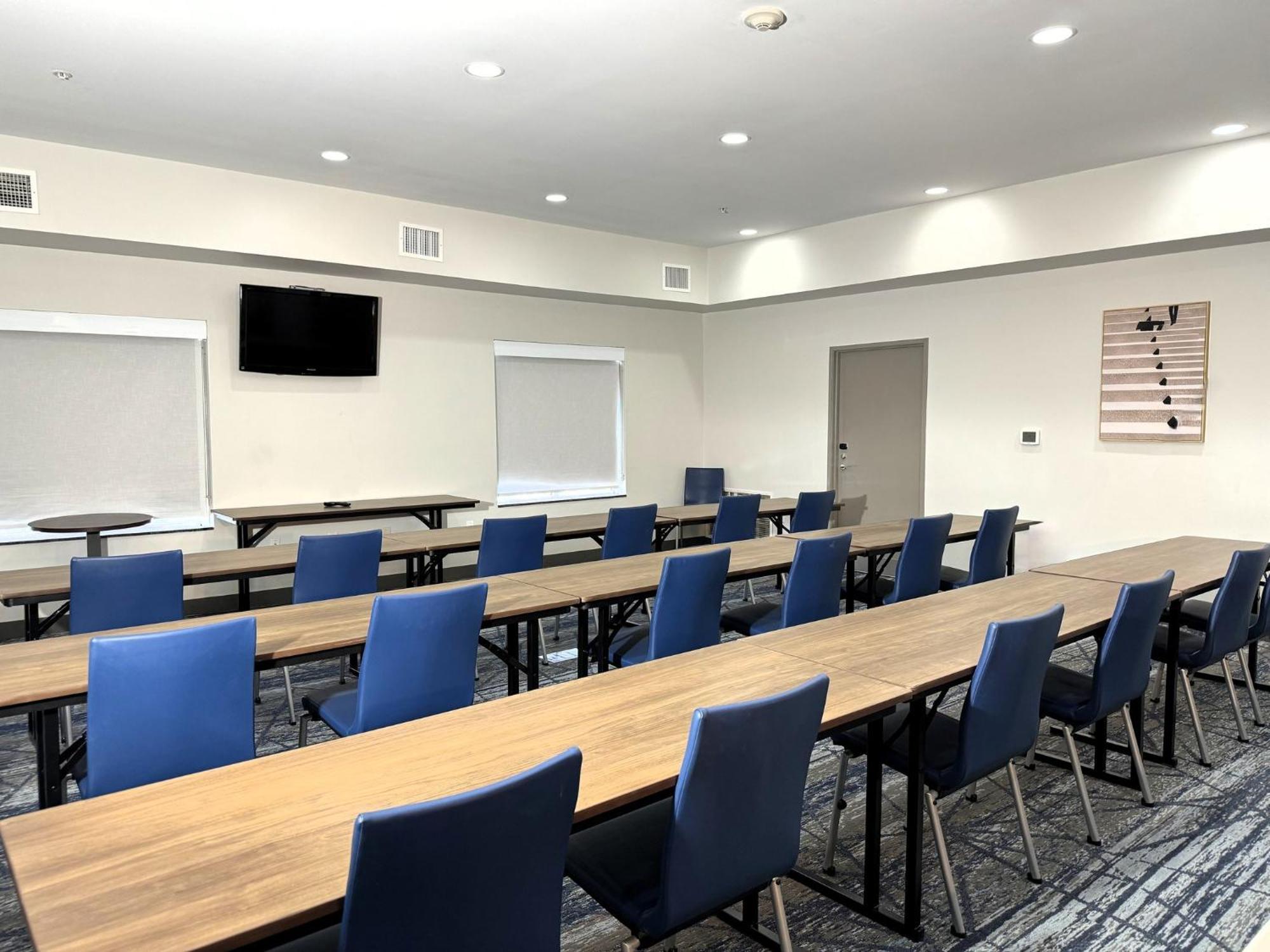 Holiday Inn Express & Suites North Τοπέκα Εξωτερικό φωτογραφία